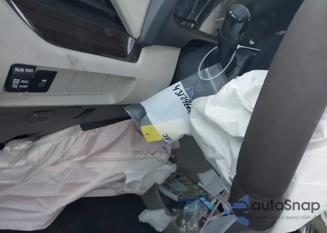 2019 Toyota Sienna Xle 8 Passenger из США, поврежденный, VIN 5TDYZ3DC3KS976644